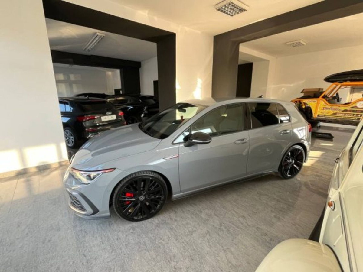 Volkswagen Golf 2.0 TSI GTI DSG (2)