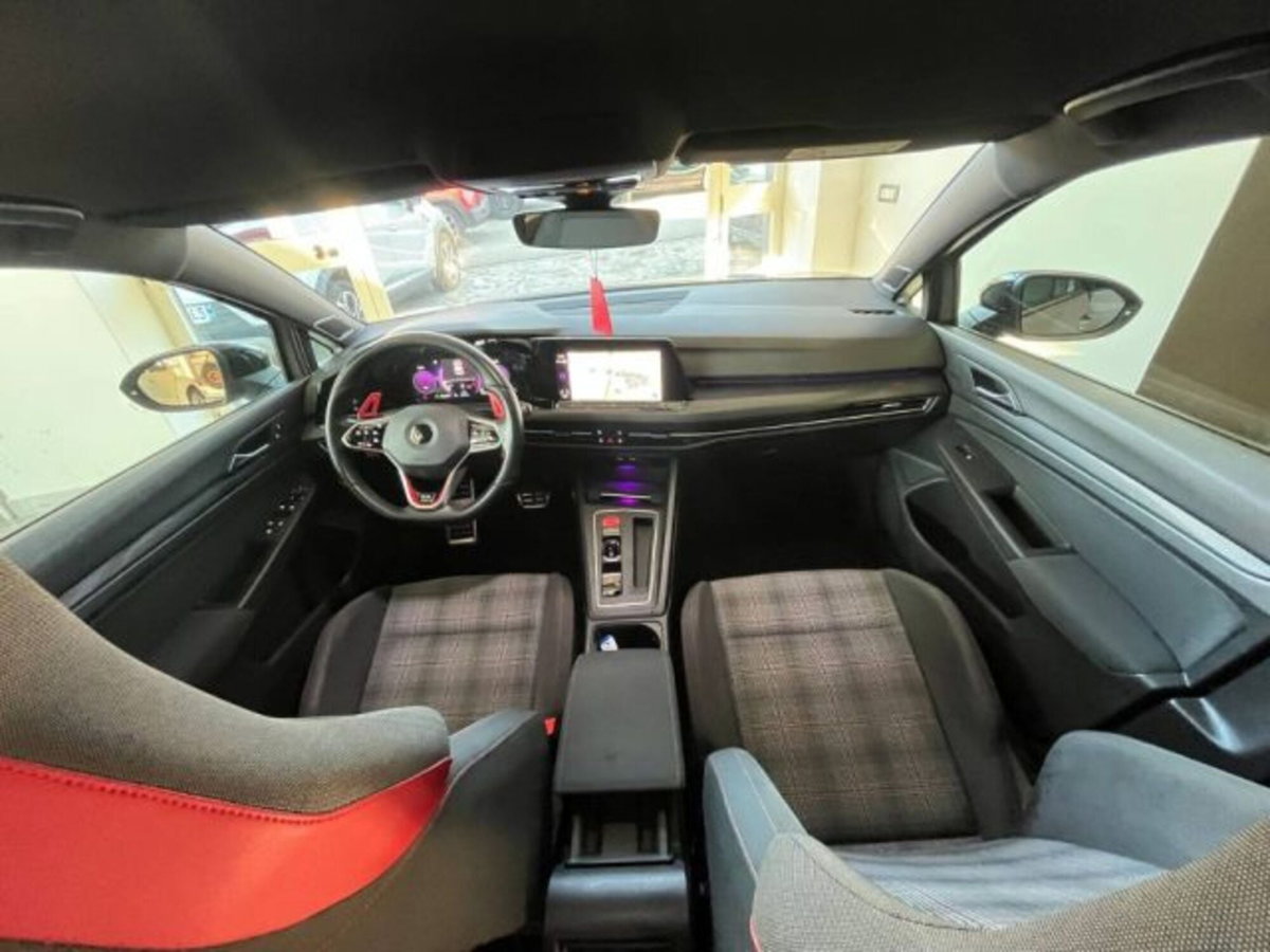 Volkswagen Golf 2.0 TSI GTI DSG (9)
