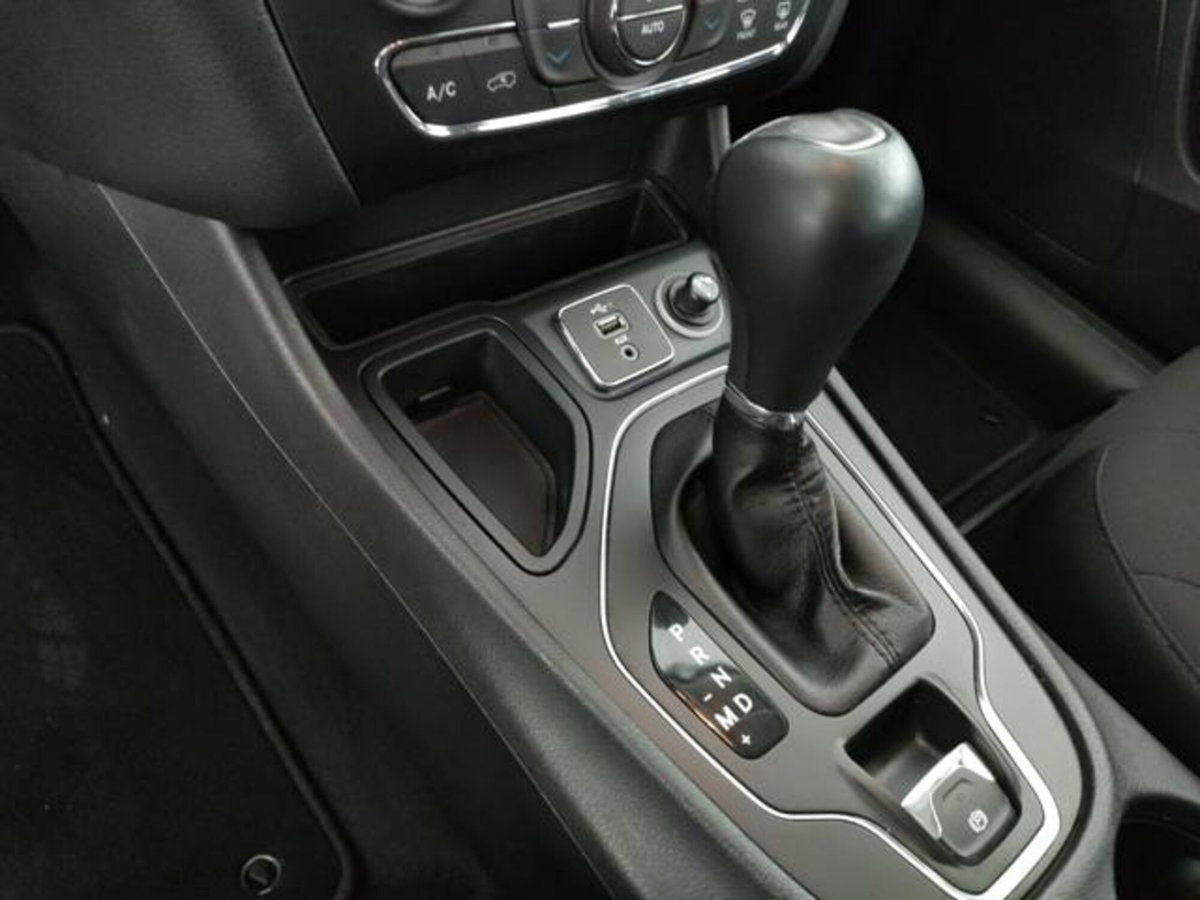 Jeep Cherokee 2.2 Mjt Longitude (10)