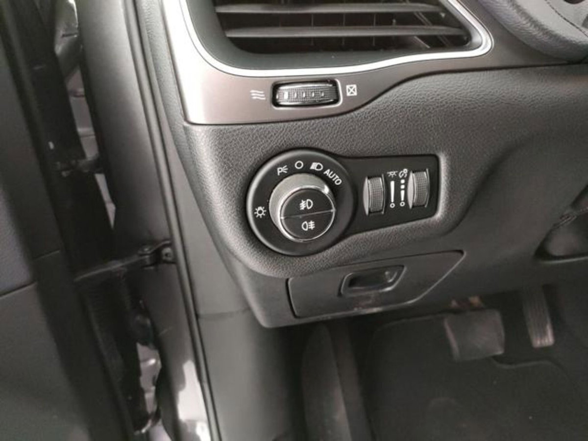 Jeep Cherokee 2.2 Mjt Longitude (6)