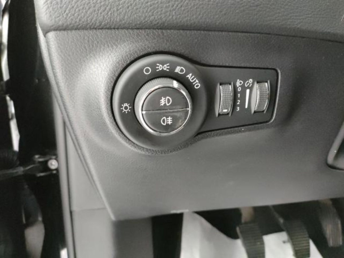 Jeep Compass 1.4 MultiAir 2WD Limited (6)
