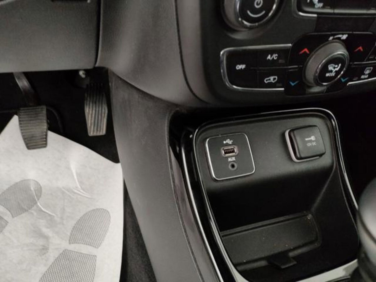 Jeep Compass 1.6 Multijet II 2WD Limited (15)