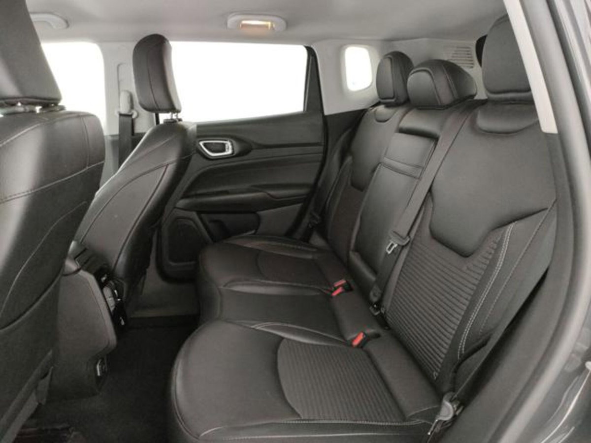Jeep Compass 1.6 Multijet II 2WD Limited (15)