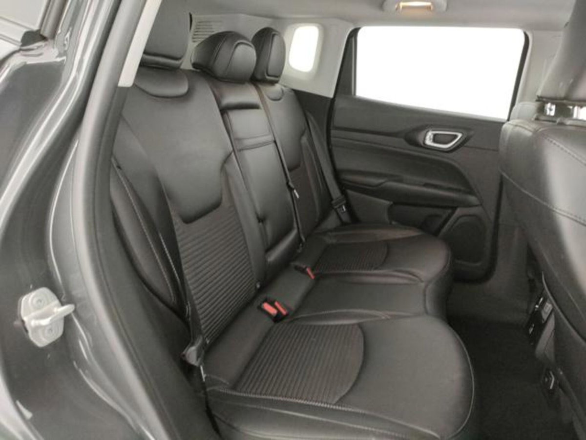 Jeep Compass 1.6 Multijet II 2WD Limited (17)