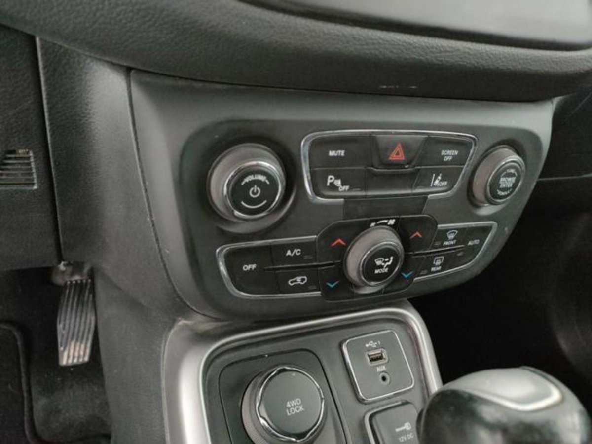 Jeep Compass 2.0 Multijet II aut. 4WD Longitude (11)