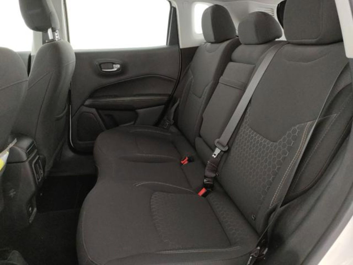 Jeep Compass 2.0 Multijet II aut. 4WD Longitude (14)