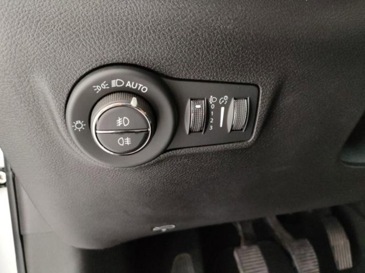 Jeep Compass 1.6 Multijet II 2WD S (6)