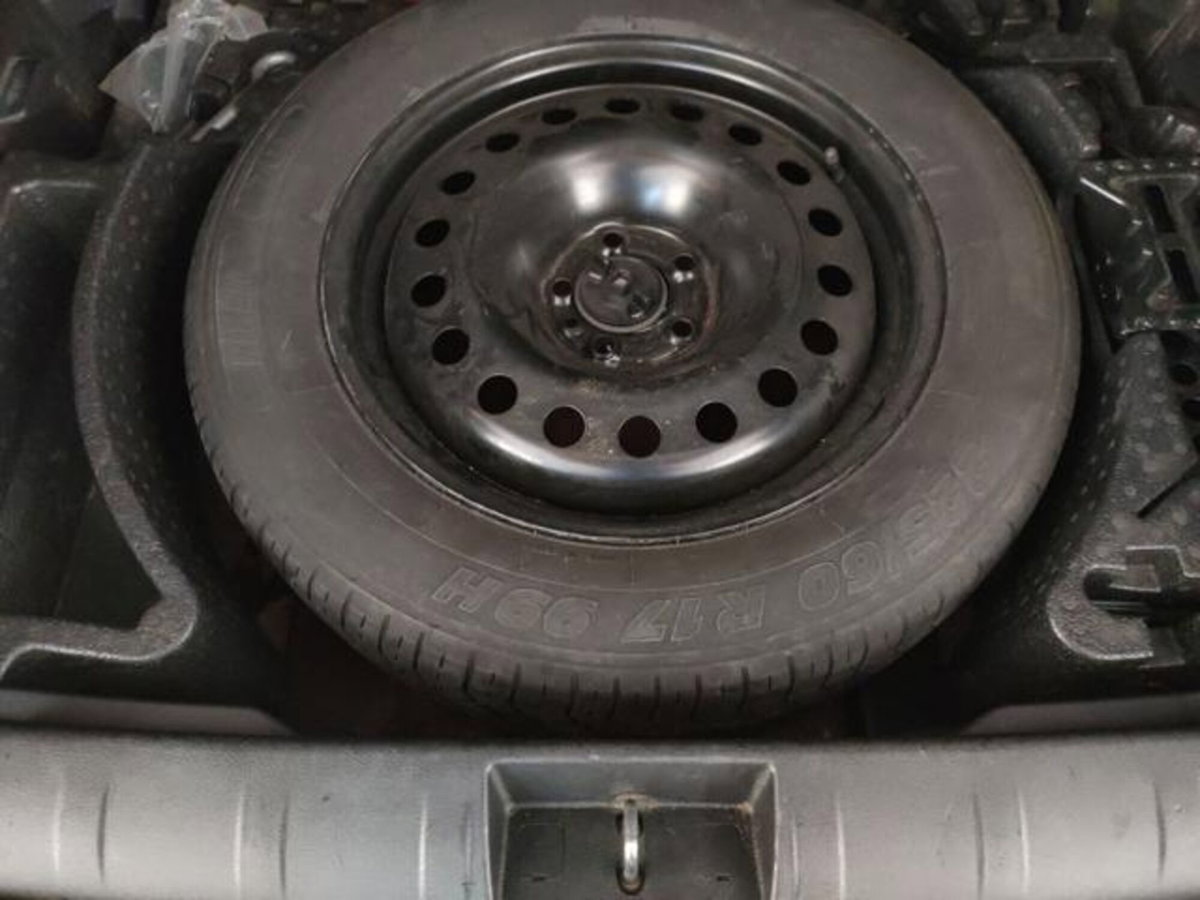 Jeep Renegade 1.6 Mjt 120 CV Limited (18)