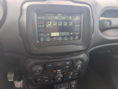 Jeep Renegade 1.6 Mjt 130 CV Limited (10)