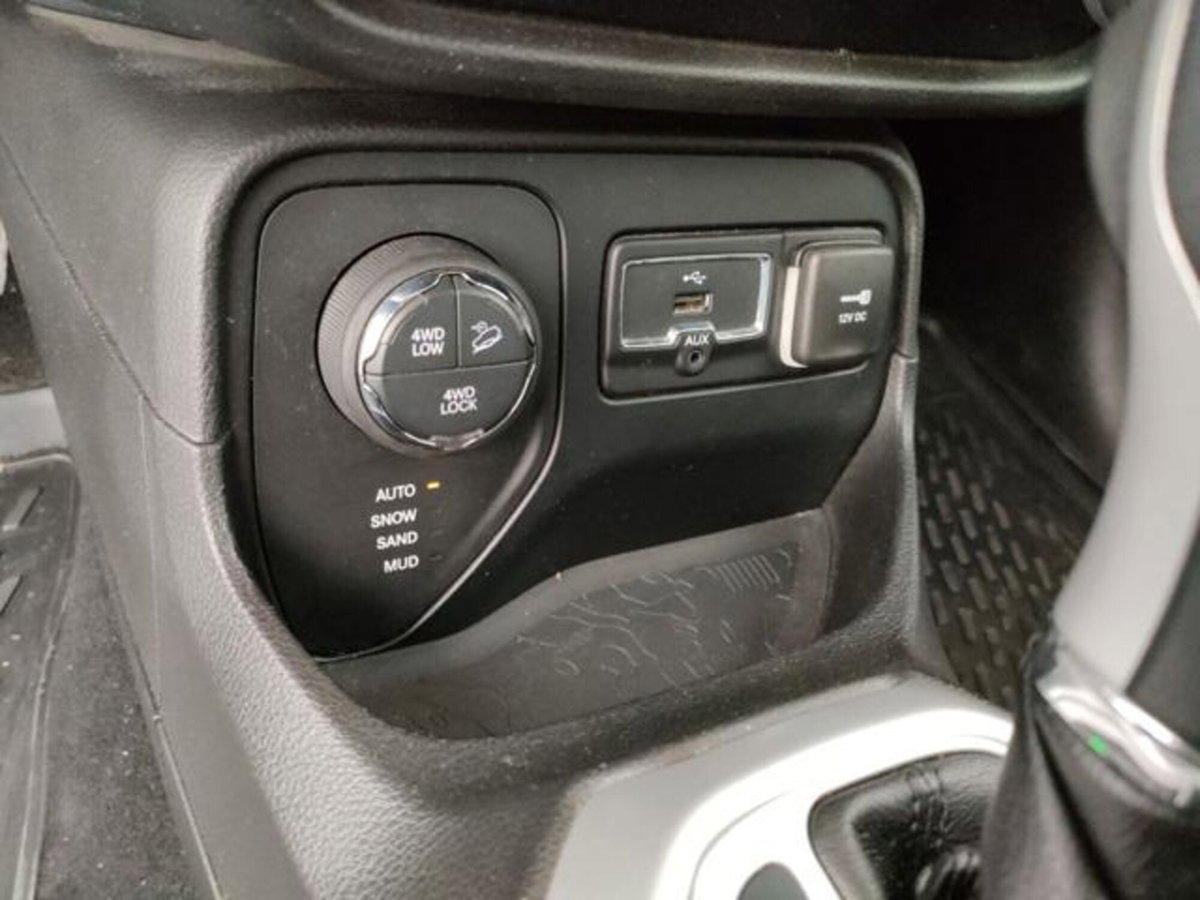 Jeep Renegade 2.0 Mjt 140CV 4WD Active Drive Low Limited (12)