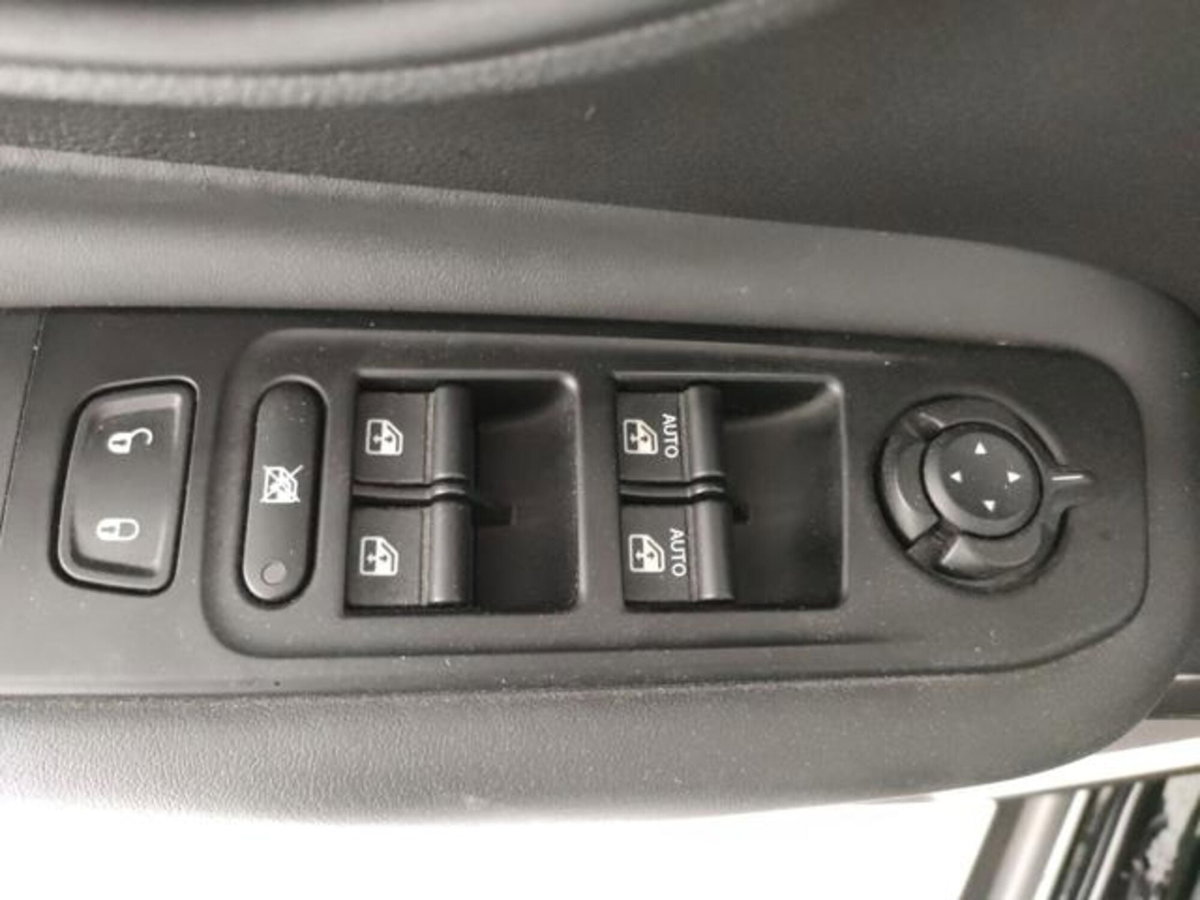 Jeep Renegade 2.0 Mjt 140CV 4WD Active Drive Limited (16)