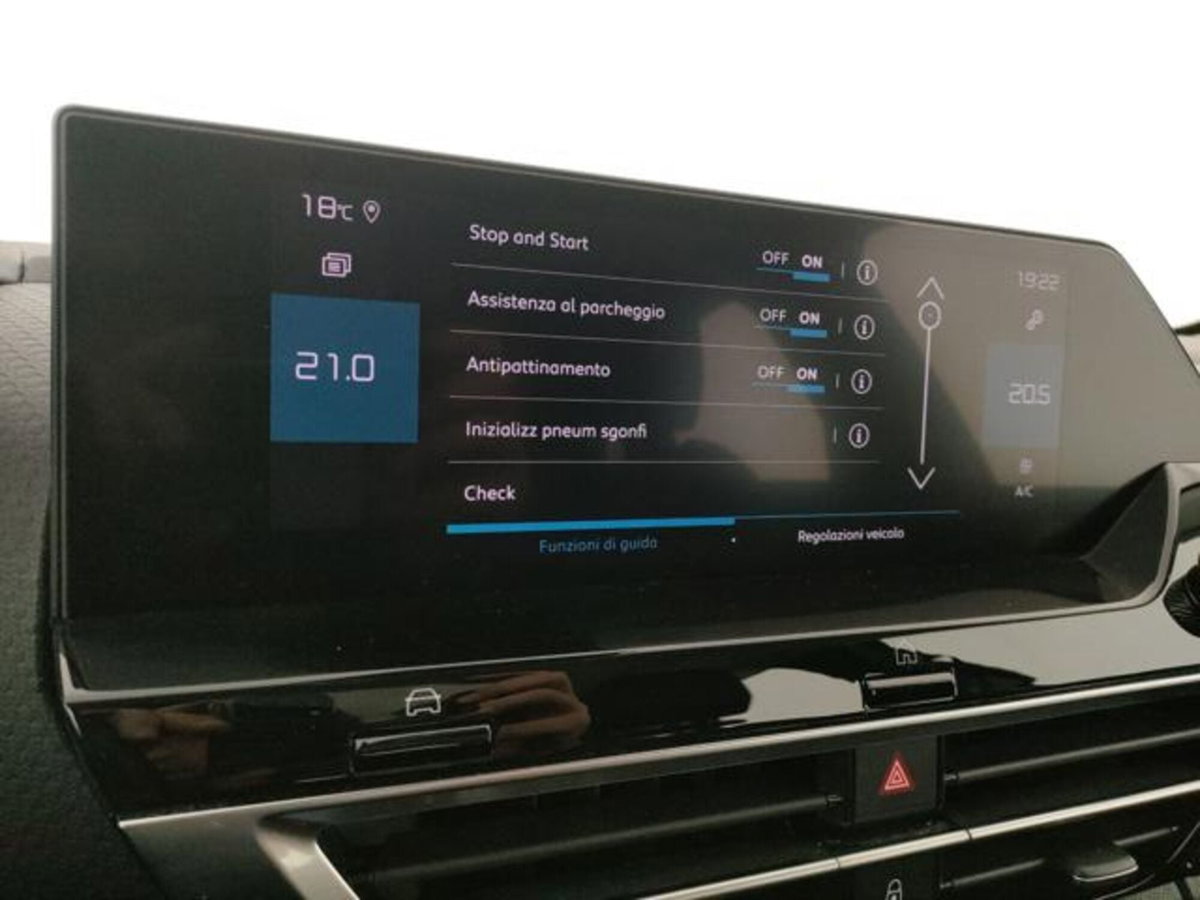 Citroen C4 BlueHDi 130 S&S EAT8 Feel Pack (16)