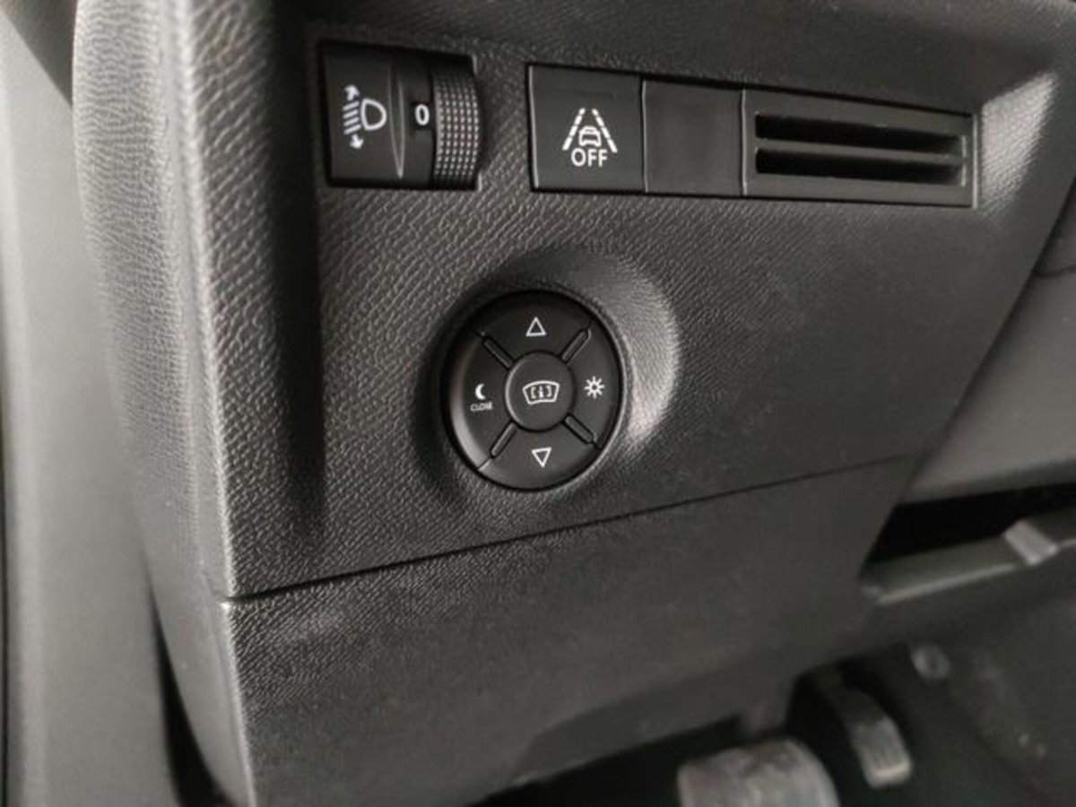 Citroen C4 BlueHDi 130 S&S EAT8 Shine (6)