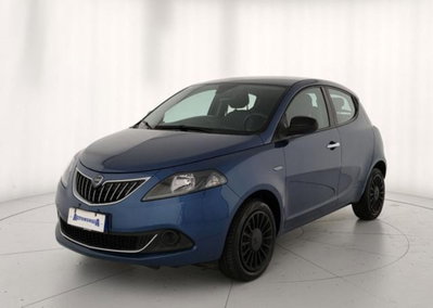 Lancia Ypsilon 1.0 FireFly 5 porte S&S Hybrid Ecochic Silver (2)