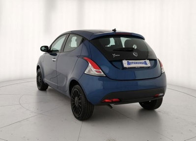 Lancia Ypsilon 1.0 FireFly 5 porte S&S Hybrid Ecochic Silver (3)