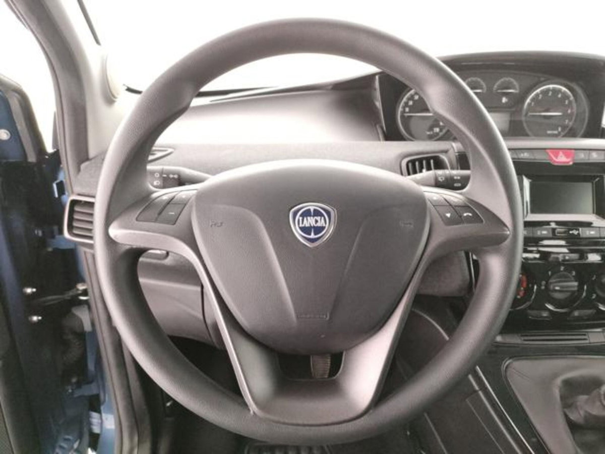 Lancia Ypsilon 1.0 FireFly 5 porte S&S Hybrid Ecochic Silver (7)