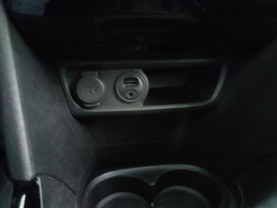 Peugeot 2008 VTi 82CV Allure (14)