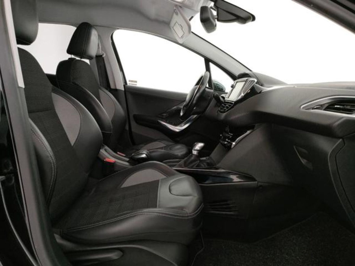 Peugeot 2008 VTi 82CV Allure (7)