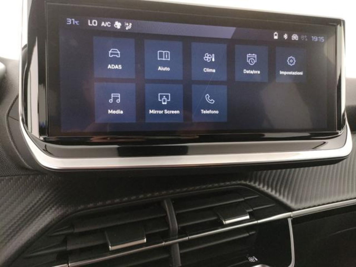 Peugeot 2008 PureTech 100 S&S Allure (10)