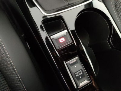 Peugeot 2008 PureTech 100 S&S Allure (15)