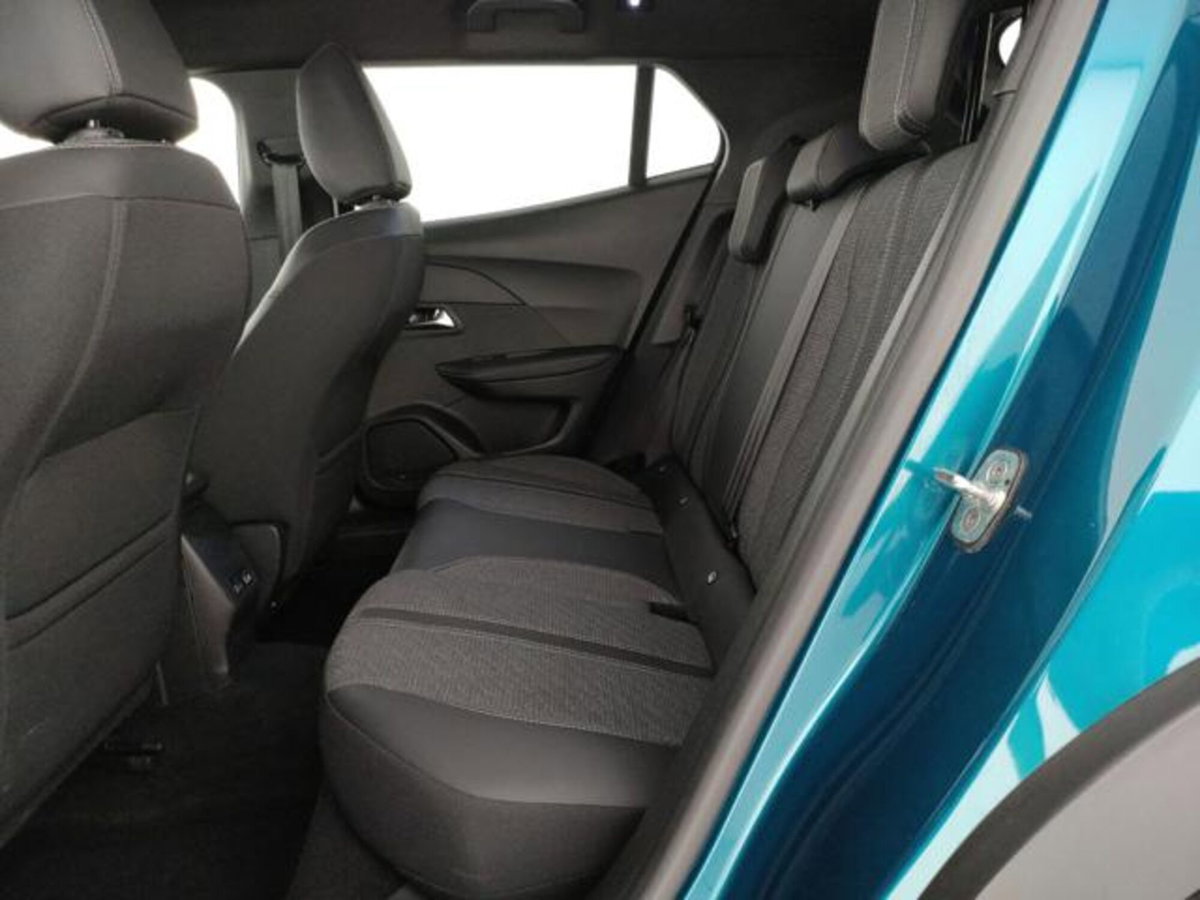 Peugeot 2008 PureTech 100 S&S Allure (16)