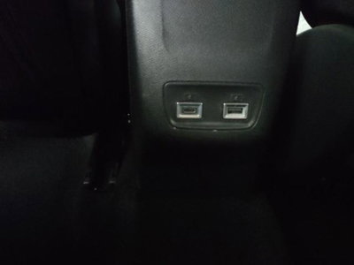 Peugeot 2008 PureTech 100 S&S Allure (18)