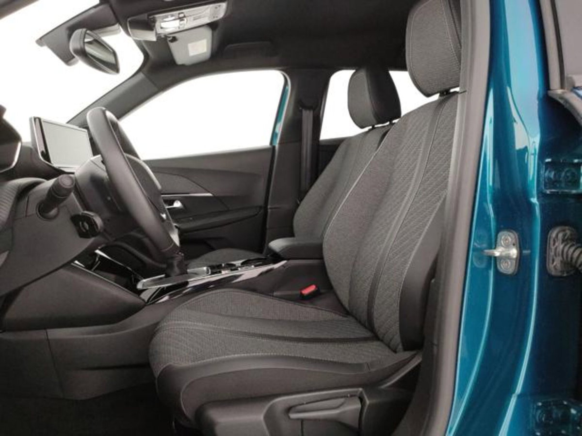 Peugeot 2008 PureTech 100 S&S Allure (5)