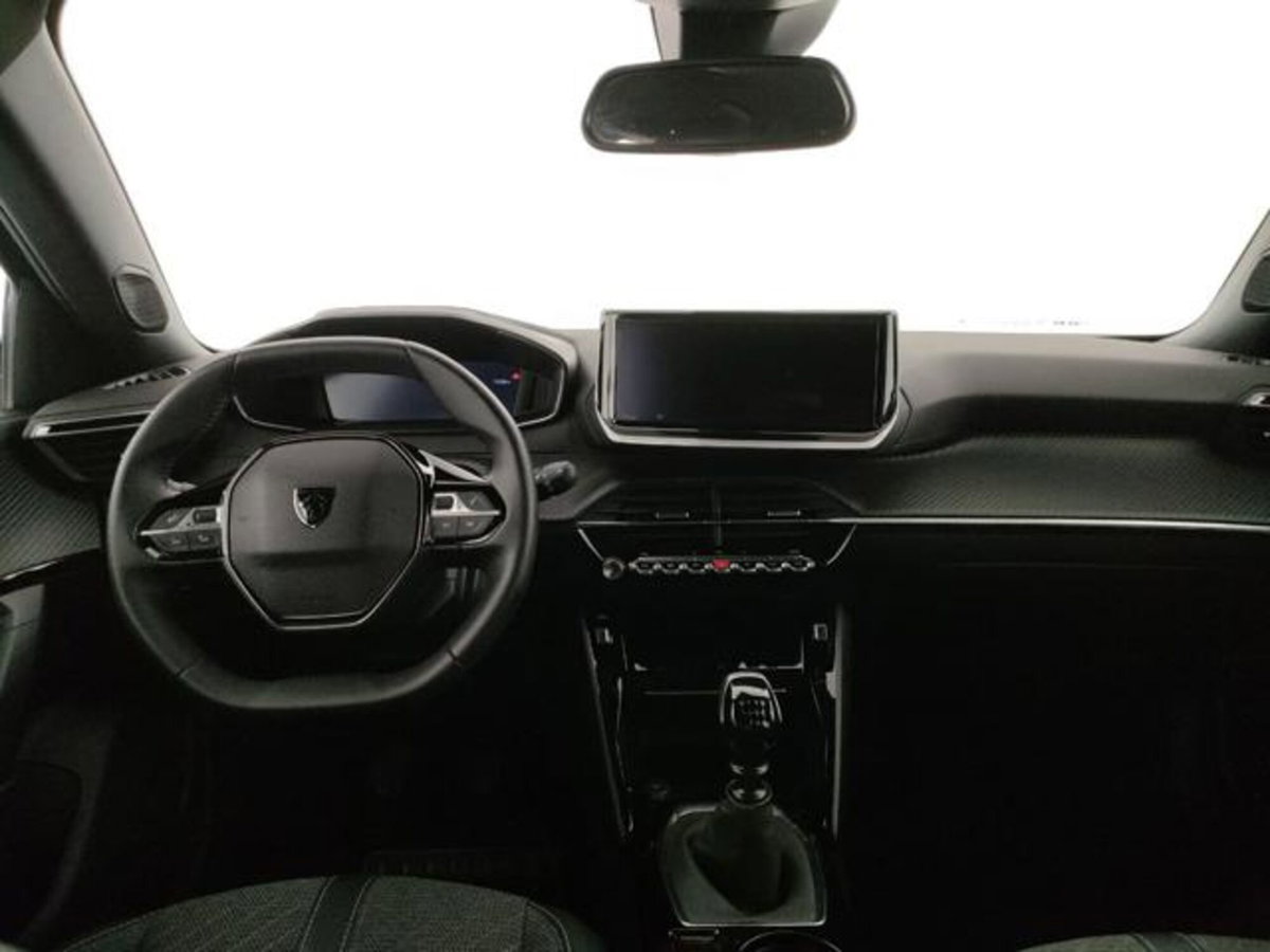 Peugeot 2008 PureTech 100 S&S Allure (7)