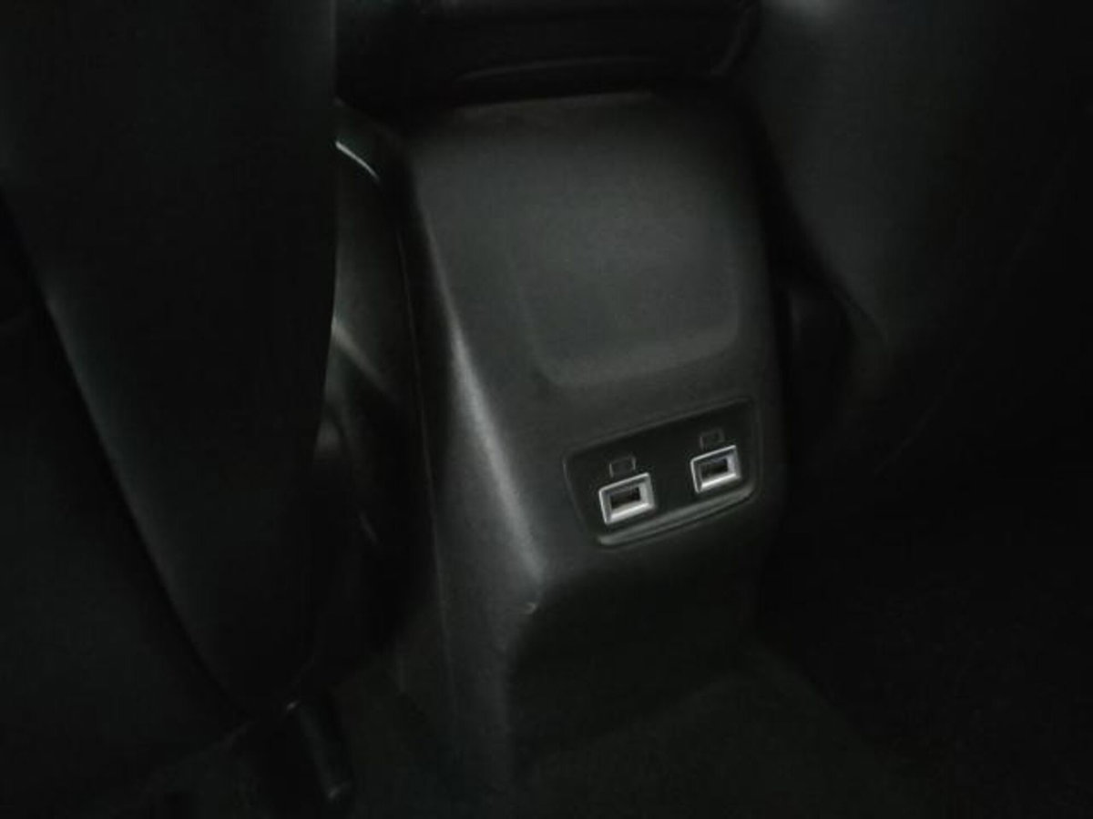 Peugeot 2008 BlueHDi 130 S&S EAT8 Allure Pack (18)