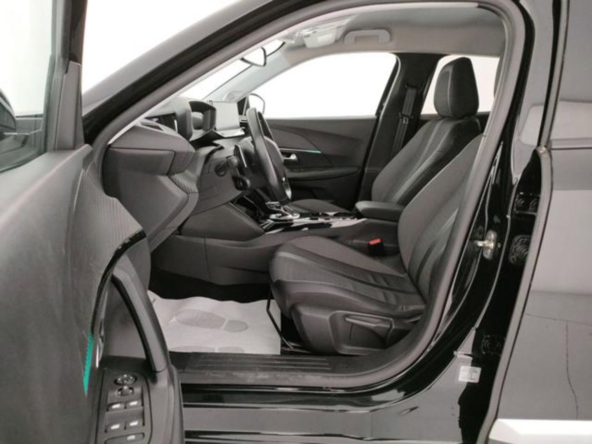 Peugeot 2008 BlueHDi 130 S&S EAT8 Allure Pack (6)
