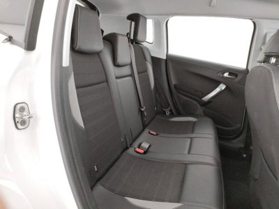 Peugeot 2008 120 EAT6 S&S Allure (19)