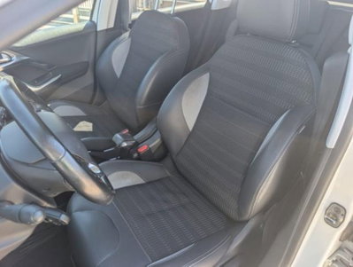 Peugeot 2008 100 Allure (8)