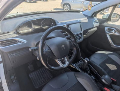 Peugeot 2008 100 Allure (9)