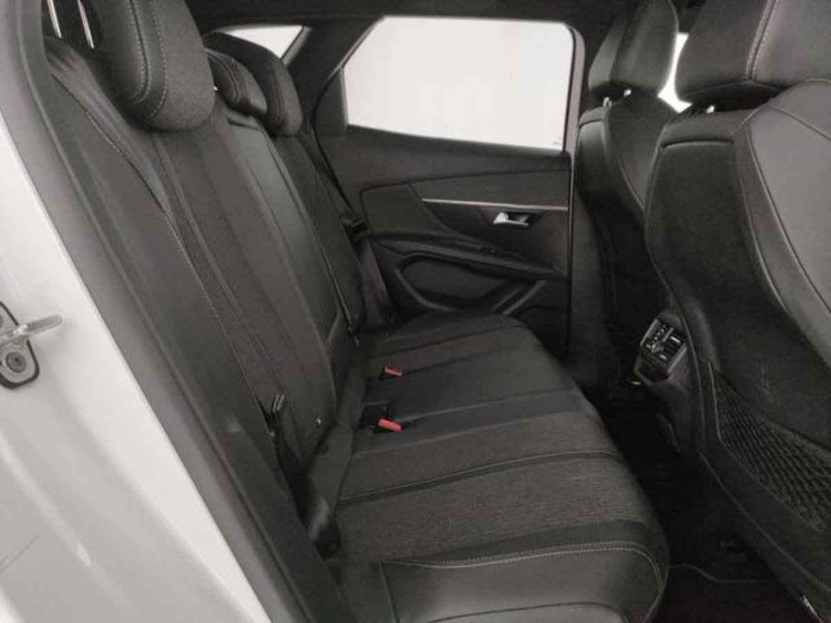 Peugeot 3008 BlueHDi 130 S&S EAT8 GT Line (18)