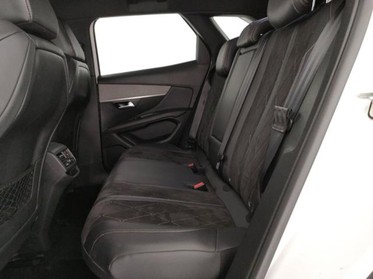 Peugeot 3008 BlueHDi 180 S&S EAT8 GT Pack (19)