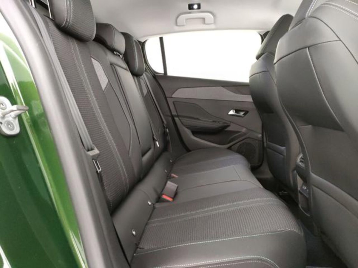 Peugeot 308 BlueHDi 130 S&S EAT8 Allure Pack (17)