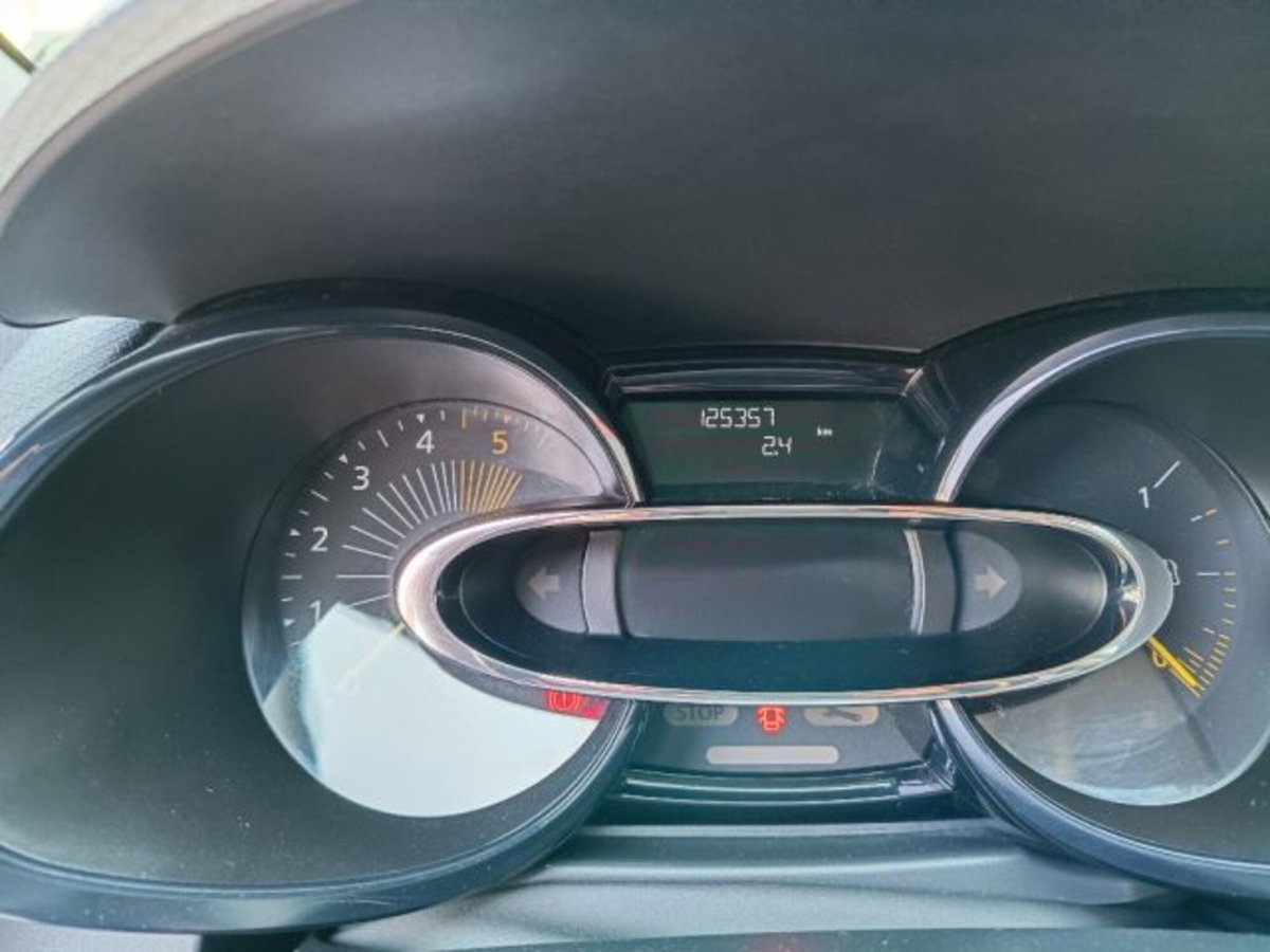 Renault Clio Sporter 1.5 dCi 8V 75CV Live (15)