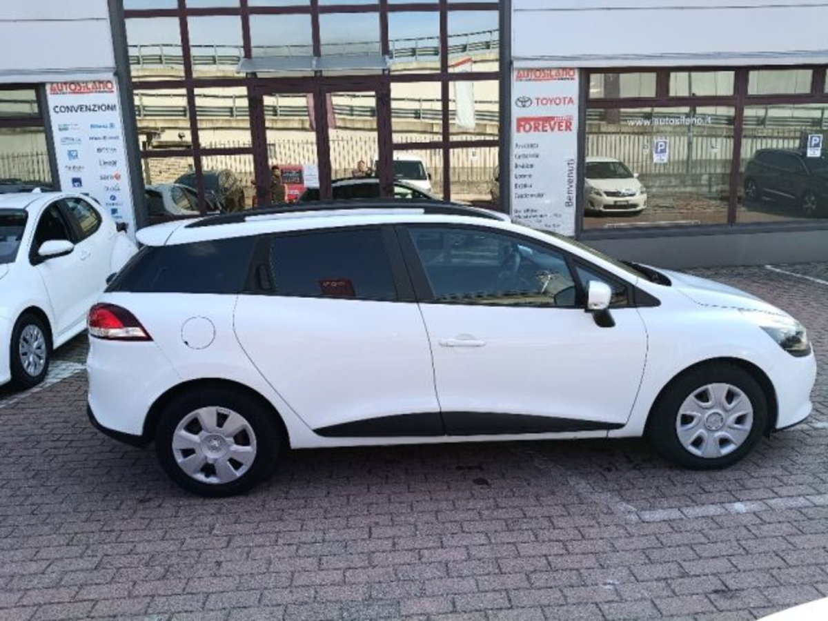 Renault Clio Sporter 1.5 dCi 8V 75CV Live (4)