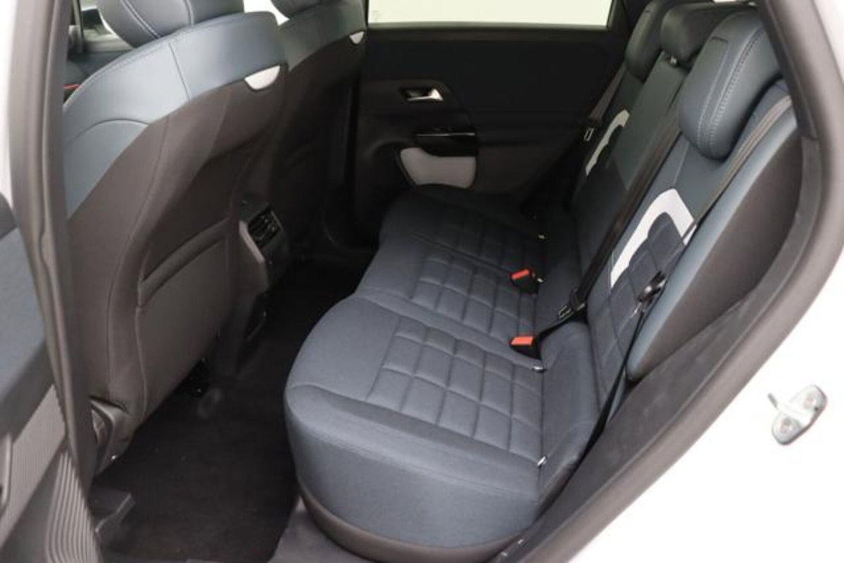 Citroen C5 Aircross 1.2 hybrid Plus 136cv e-dcs6 (16)
