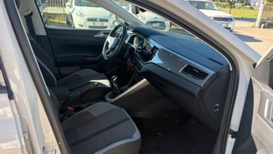 Volkswagen Polo 1.0 tsi Style 95cv (16)