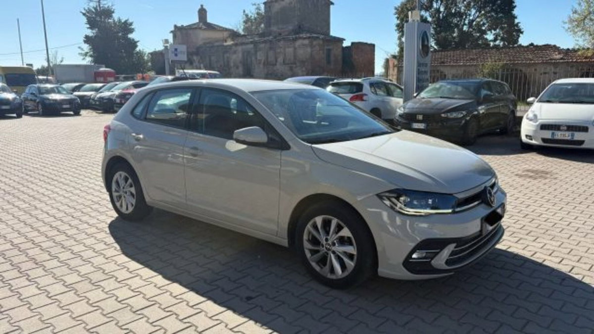Volkswagen Polo 1.0 tsi Style 95cv (2)