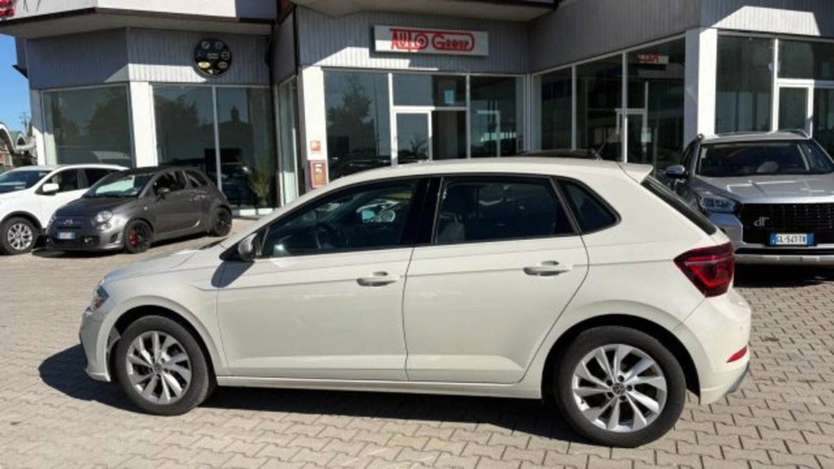 Volkswagen Polo 1.0 tsi Style 95cv (4)
