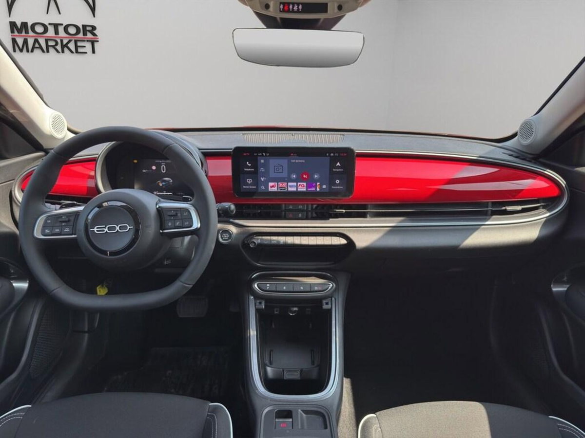 Fiat 600 1.2 hybrid Pop 145cv auto (14)