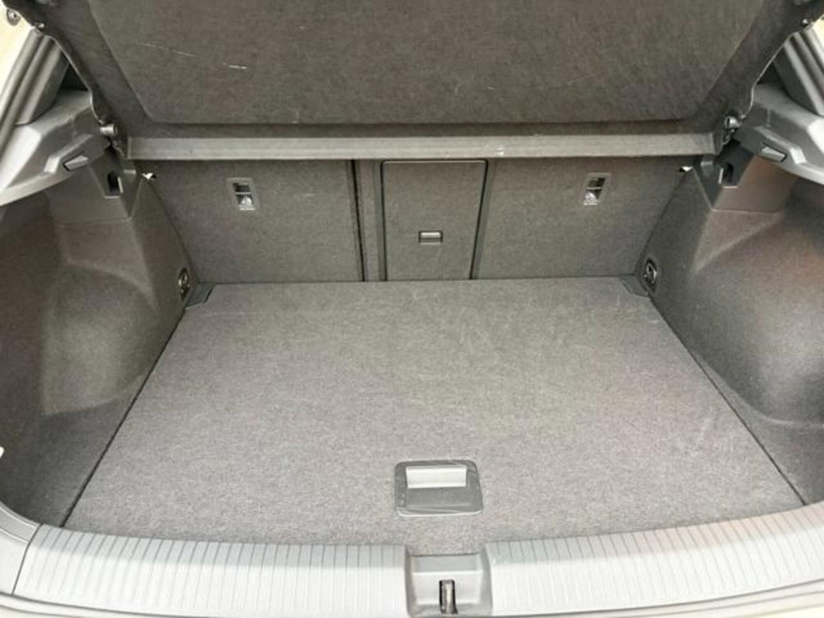 Volkswagen T-Roc 1.0 TSI R-Line (8)