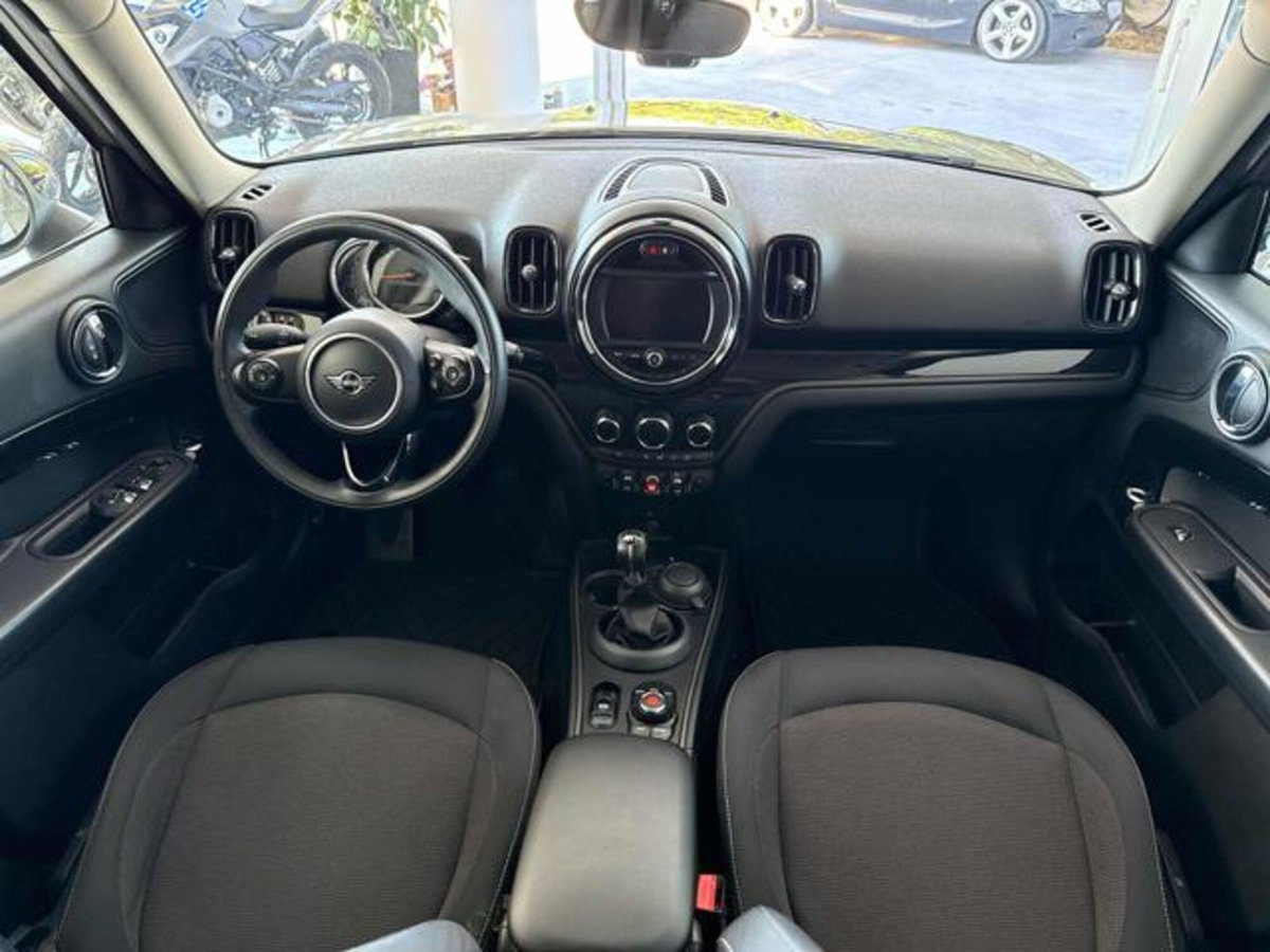 MINI Mini Countryman 2.0 Cooper D Business Countryman (11)