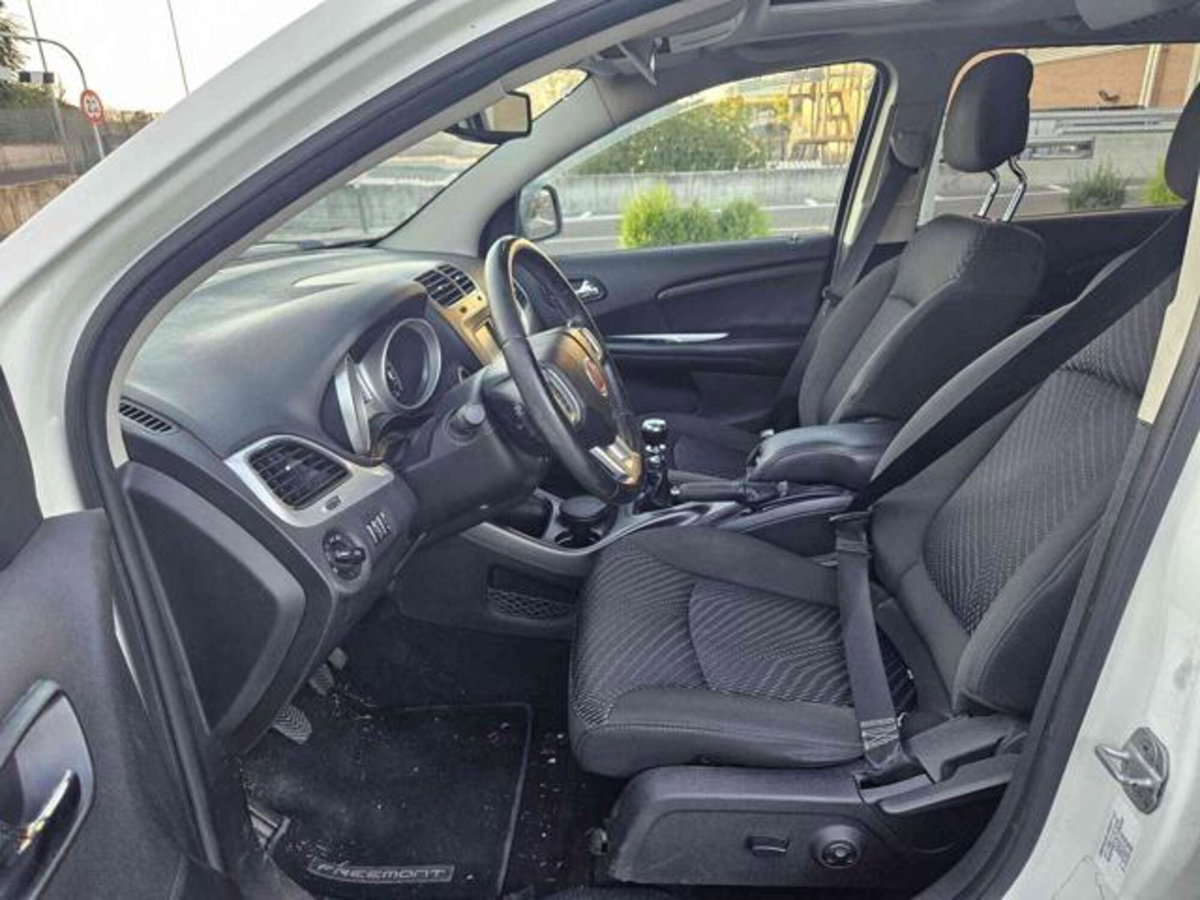 Fiat Freemont 2.0 Multijet 140 CV Lounge (9)