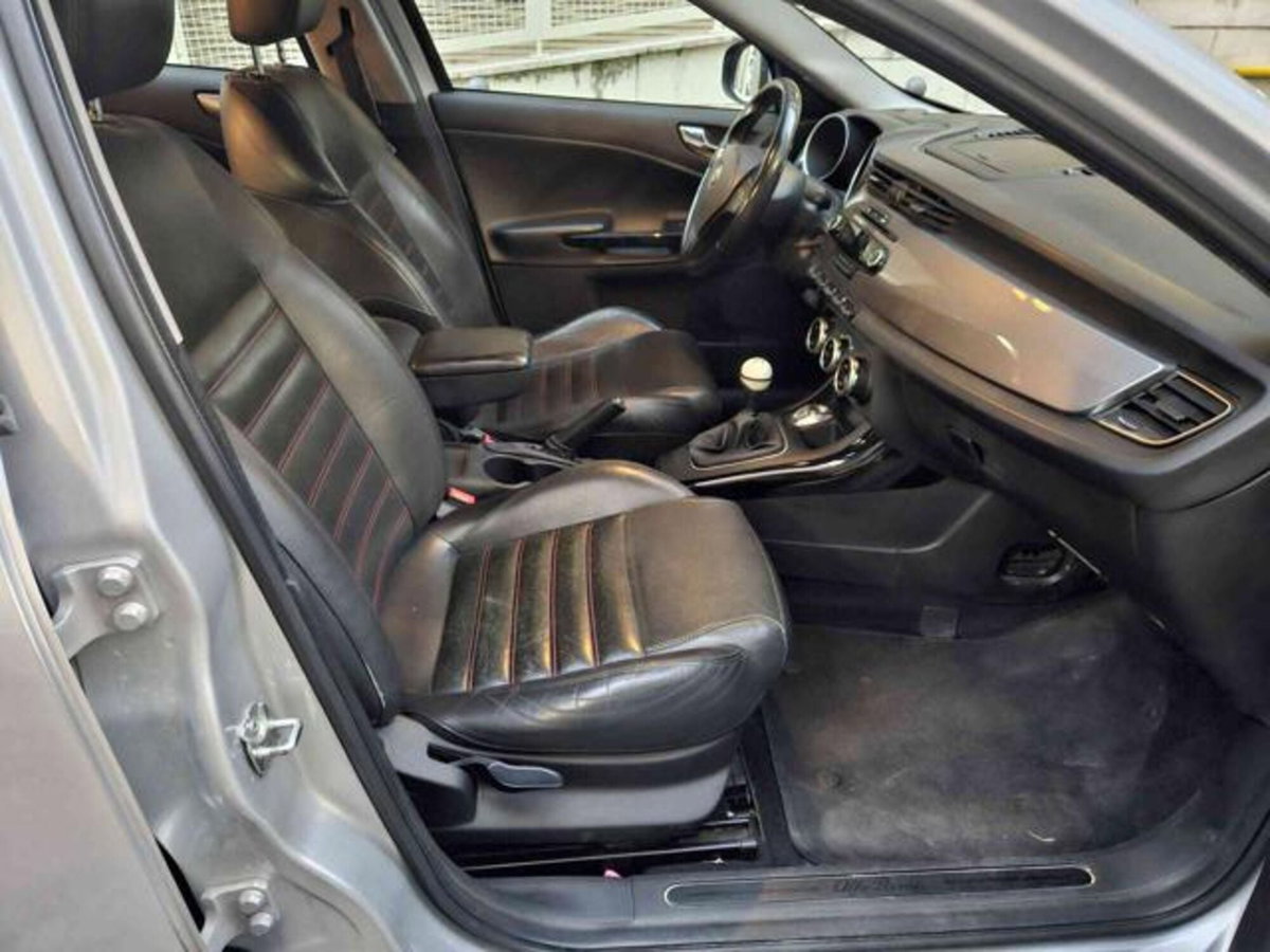 Alfa Romeo Giulietta 2.0 JTDm-2 Exclusive 140cv (11)