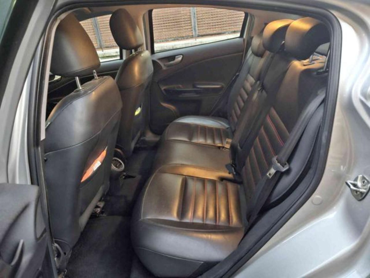 Alfa Romeo Giulietta 2.0 JTDm-2 Exclusive 140cv (13)
