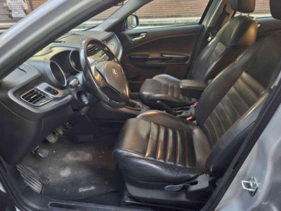 Alfa Romeo Giulietta 2.0 JTDm-2 Exclusive 140cv (7)