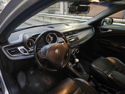Alfa Romeo Giulietta 2.0 JTDm-2 Exclusive 140cv (9)